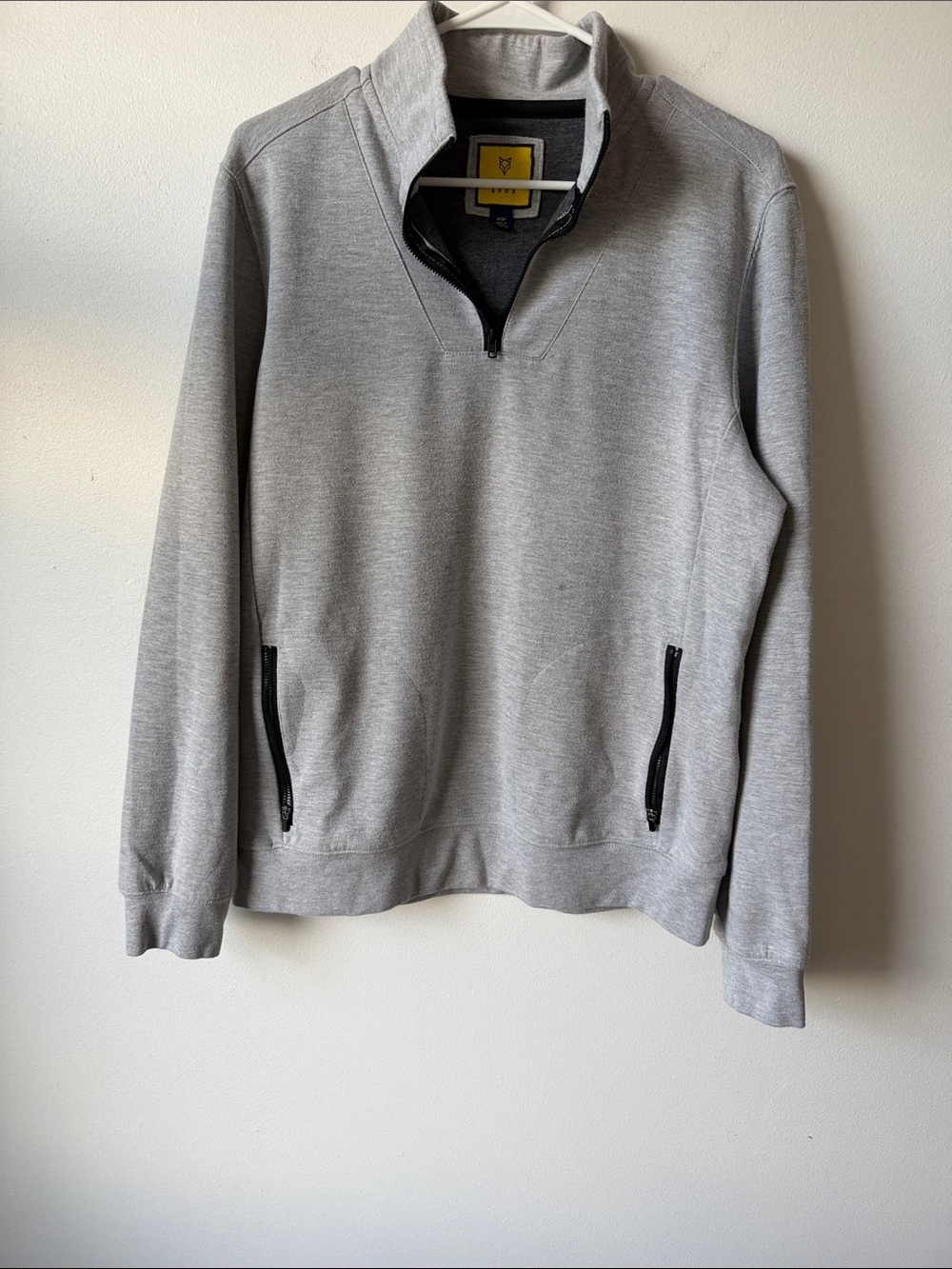Prince & Fox Light Gray Half-Zip Sweater with Black Trim SZ M